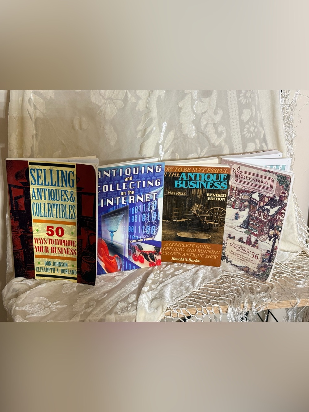 Set of 4 Books Antiques & Dept 56